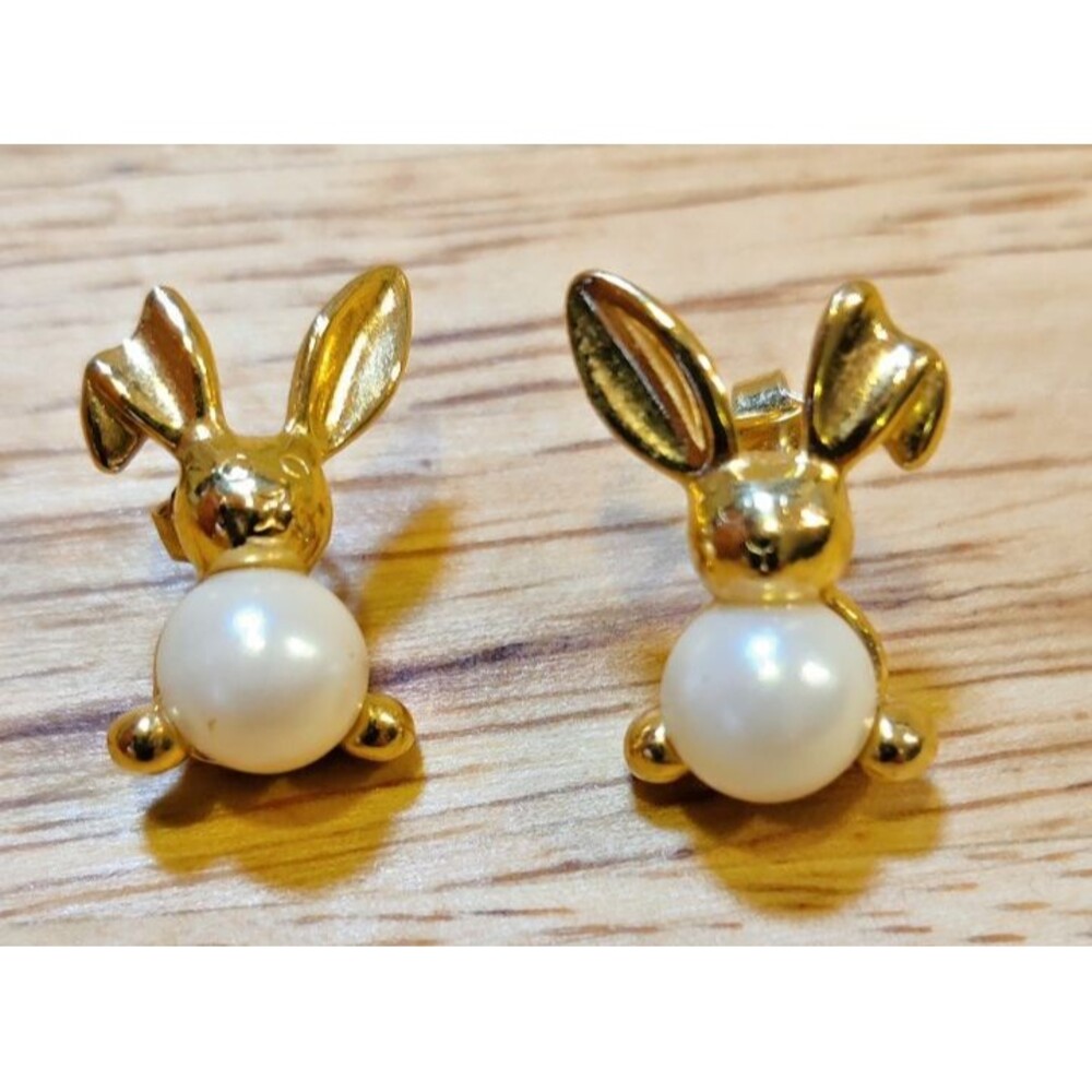 Vintage Avon Bunny Earrings Gold Tone Faux Pearl Drop Easter Jewelry Cute